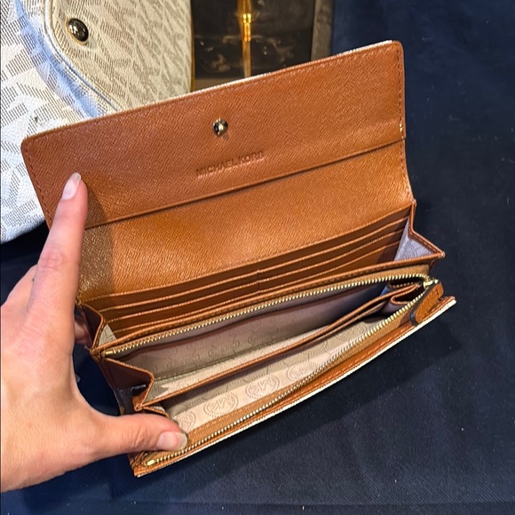 Michael Kors Monogram Cream and Tan Tote - Picture 8 of 9